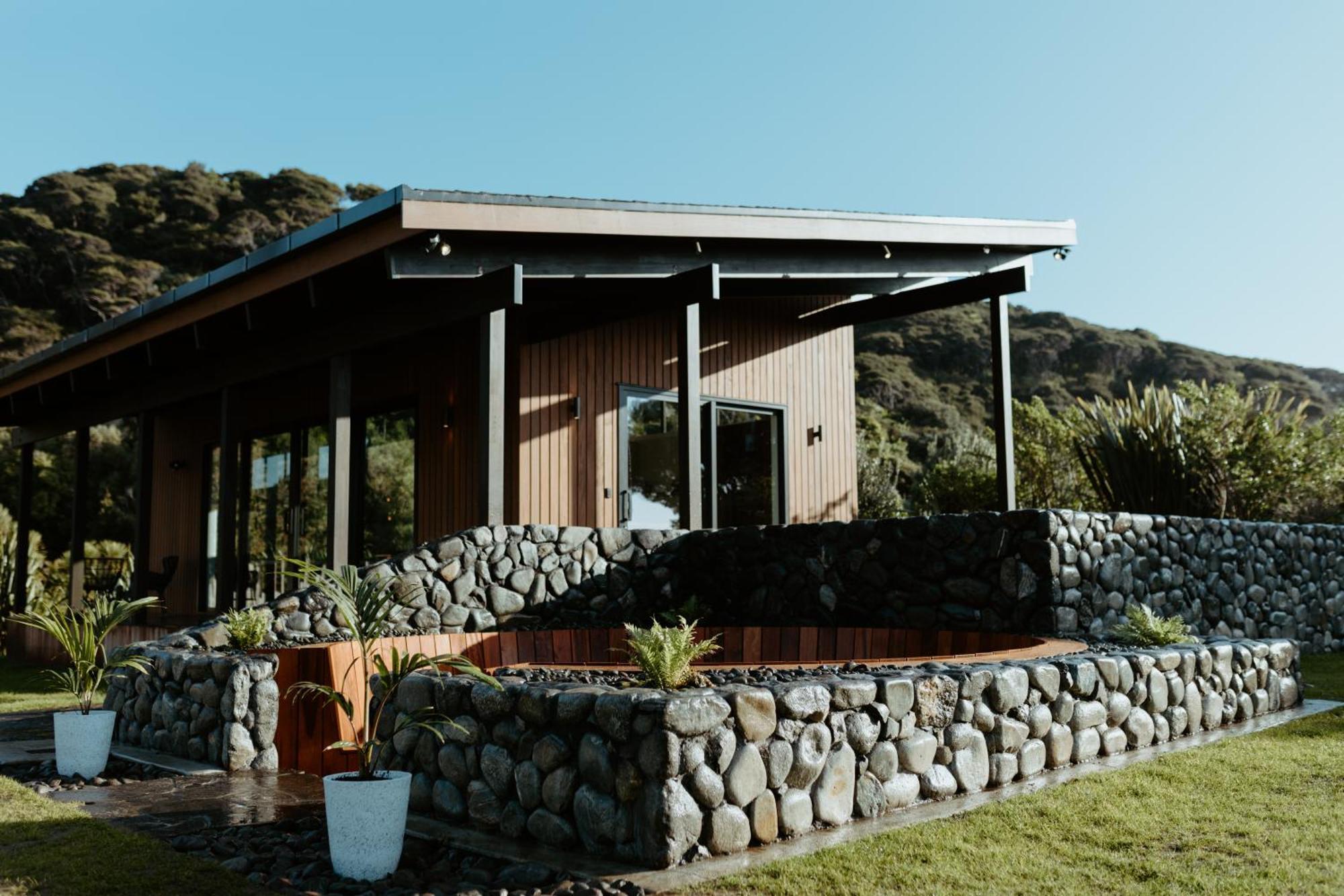 Te Whaanga Retreat & Spa Raglan Kültér fotó